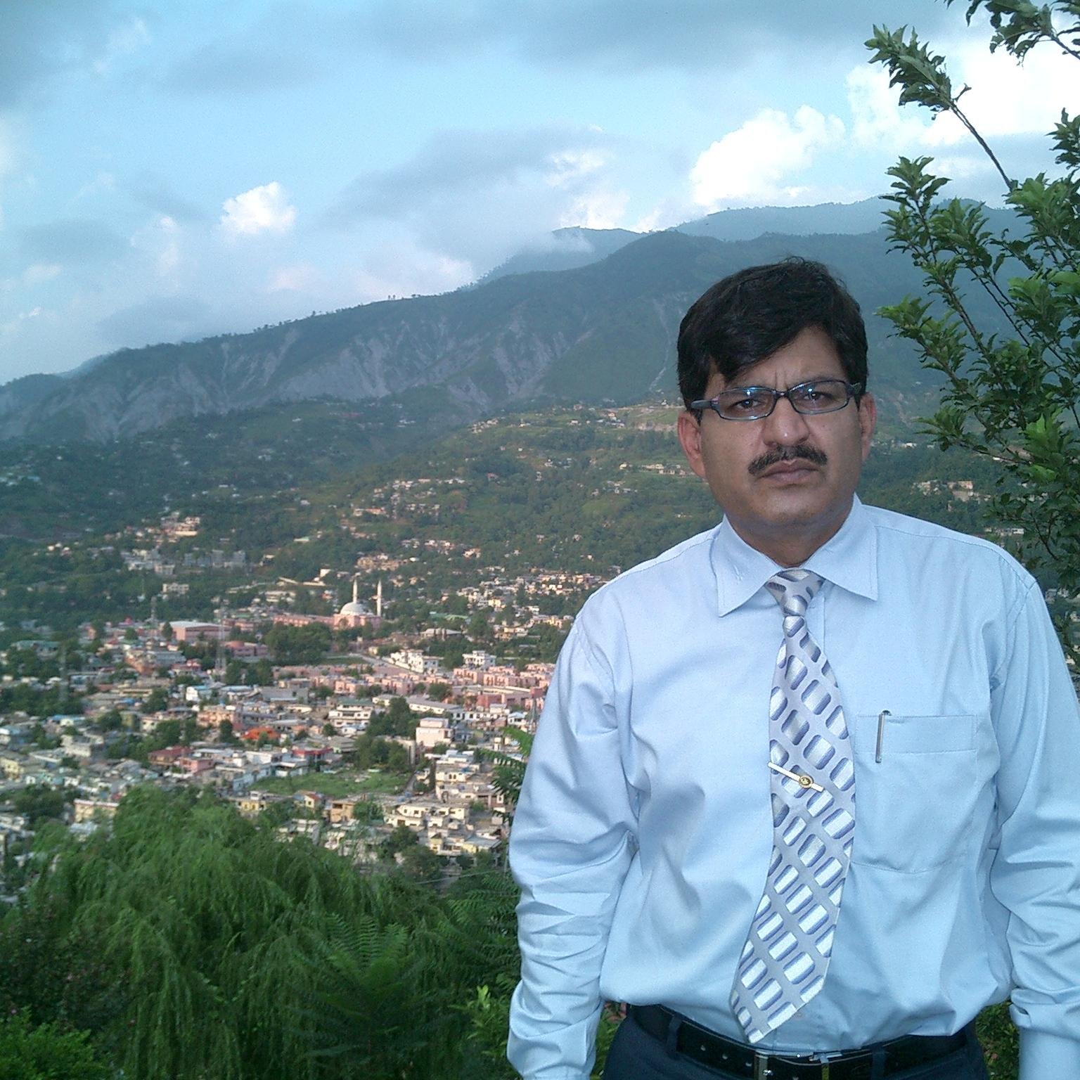 My name is Azhar Maqbool working as Accounts Officer in Distribution supply company. My qualification is http://t.co/M6e7tw7NaN & MBA (Executive)  in  Finance