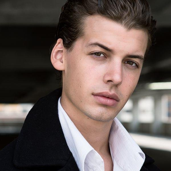 ♡♥︎I Love Jack Woltering I met him he has a great personality and amazing at what he does!♥︎♡