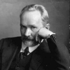 vvrozanov's profile picture. Русский философ Василий Васильевич Розанов осваивает чужеземный твиттер