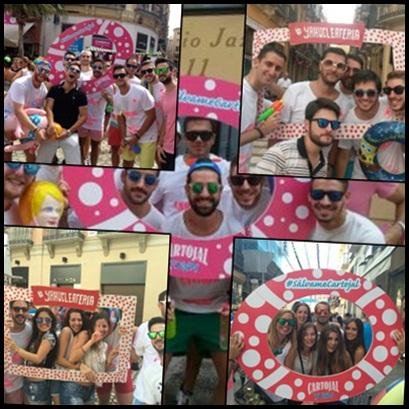 Portadores del marco de #YAHUELEAFERIA, buscando la fiesta y la sonrisa desde 2013 ¡CONOCENOS!