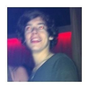 « I follow the night, can't stand the light. »