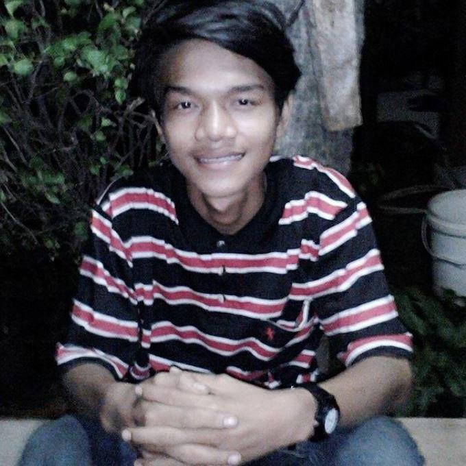 MUSIK KERAS ADALAH MUSIK SAYA \M/