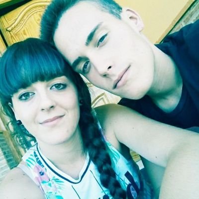 En mi mente siempre habra una persona y esa eres tu te quiero 16 para sienpre (L.M.G.G). aficionado alas motos y adito  al trabajo Huercal-overa