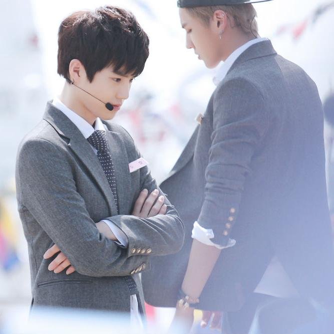 แอคหลุม #ว่าง ใจดีฟอลกลับ @baiiferrnn