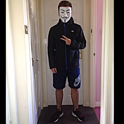 Yo guys im an 18 year old trickshotter with a dream!