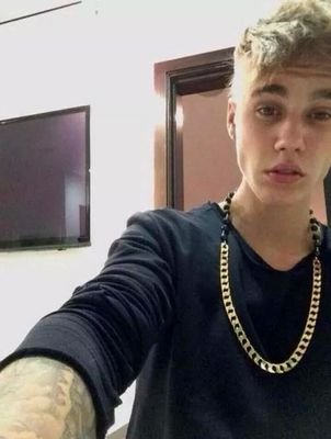@justinbieber I love you so much and I hope some day come to Greece. Stay safe and be creative. Greek beliebers love you! 3
