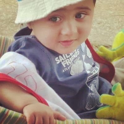 follow me i'll follow u backk...Proud to be a Muslim..#pakistani..!#..18april'1996..!#kik aleenahaqqi97 #aries!! Student