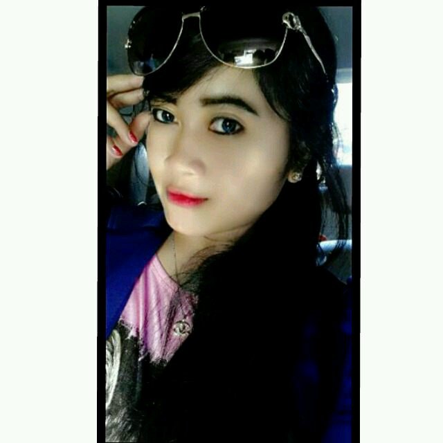 arniztswararay's profile picture. New life and move on ♥ @dwikyfebriyanto ,,,Path & instagram : Arnizt