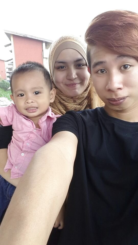 Aishah  19 tahun saari  taken /married