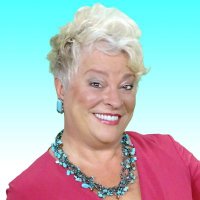 Lori Moore (@lorimooreshow) 's Twitter Profile