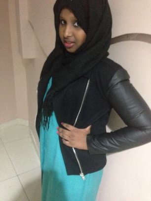 hi my name is shadia .. live in Dubai .. in high school .. follow me in inst:shadooyh f4f