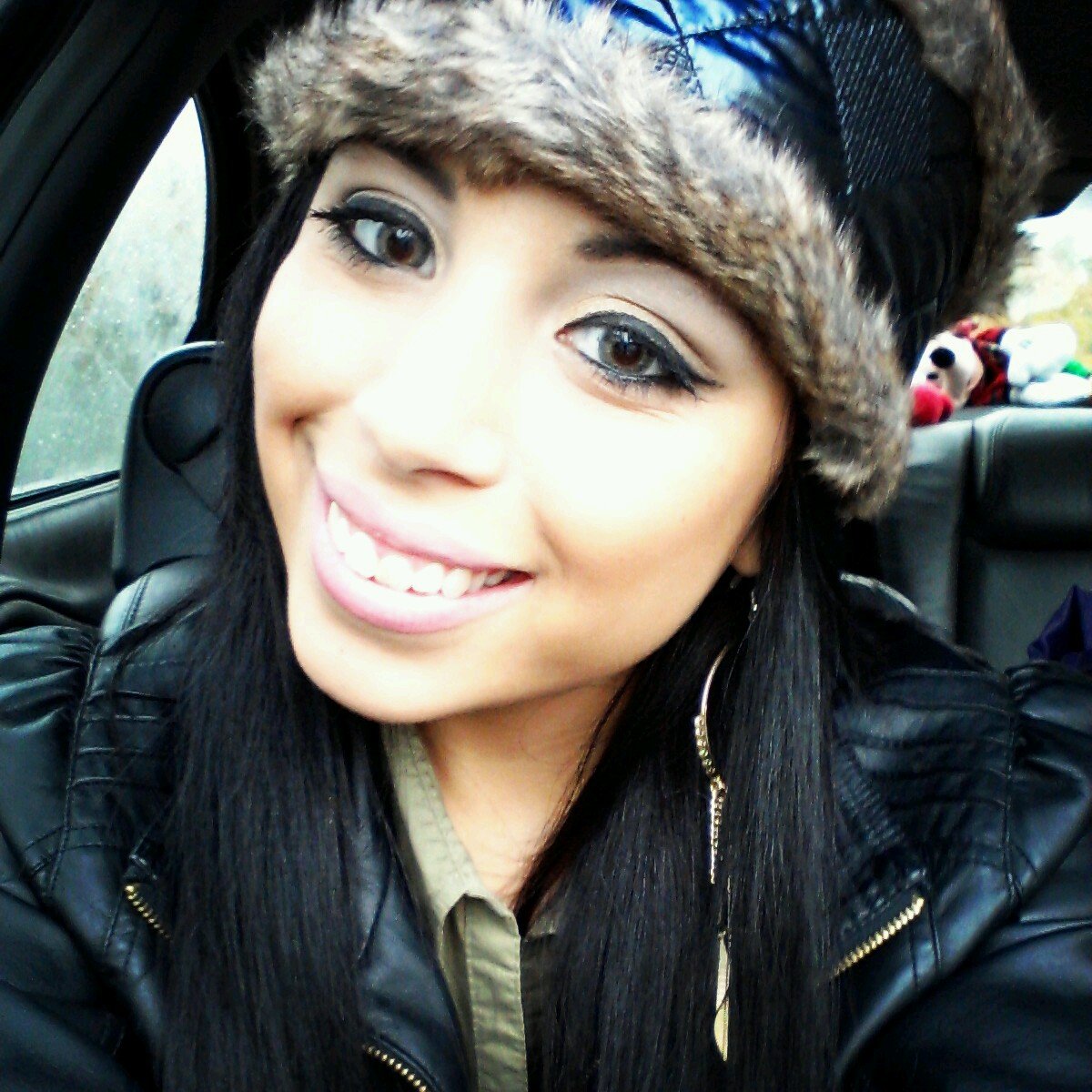 There are Far, Far better things ahead than any we leave behind 18|Puerto Rico |Follow me on instagram: @Tht_Good_Good#Singer ;*