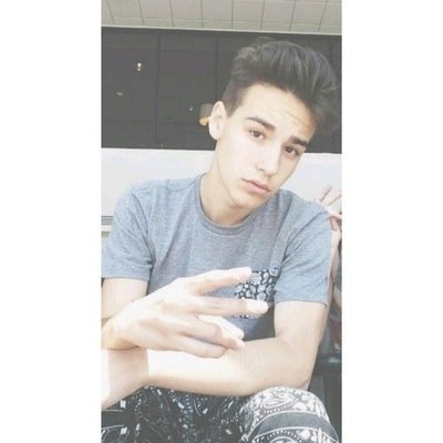 free follow.. can u do me a favor and rt this ily https://t.co/30I6NaLrxY