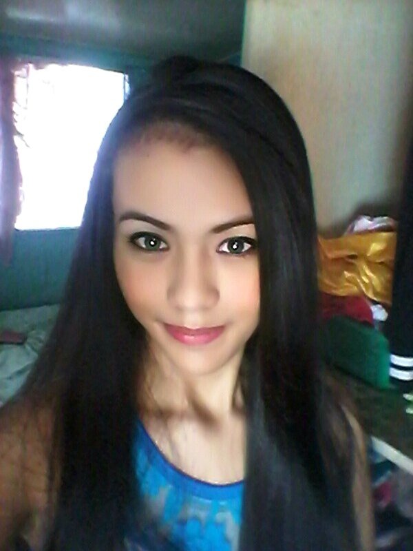 yumijaps_nhezah's profile picture. 