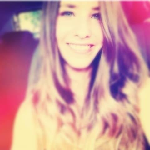 Amo a @lourdesmansilla desde mis 8 años¦¦ Porfa seguime ¦¦ soy Celeste Di Chiara ¦¦ Idola Lourdes Mansilla!!! tkm