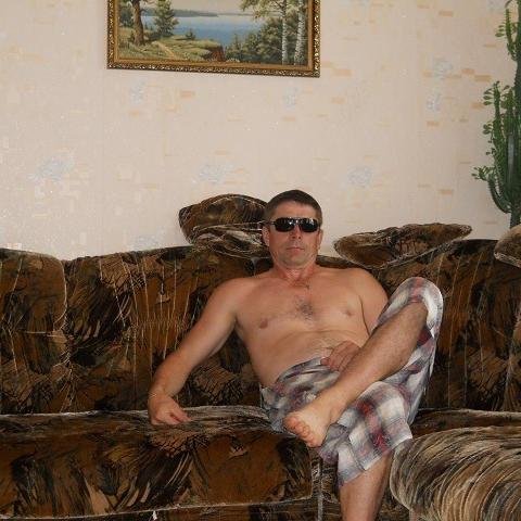 Достаньте чуства из архива,сотрите пыль с души и глаз и научитесь жить красива.Земля ведь создана для вас!