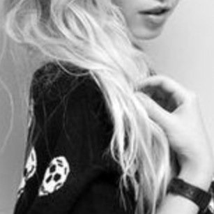 dxwnhearted's profile picture. 