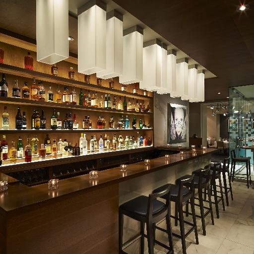 The Oval Room serves Modern American Cuisine from Executive Chef Bryan Moscatello in an unparalleled setting with a view of the White House.