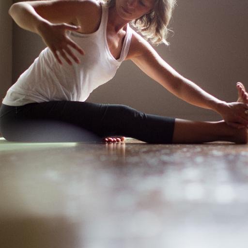 Heart & Bones Yoga. Building sustainable bodies. Anatomy & Alignment nerd, Yoga Teacher, Movement Educator and Restorative Exercise™ Specialist.