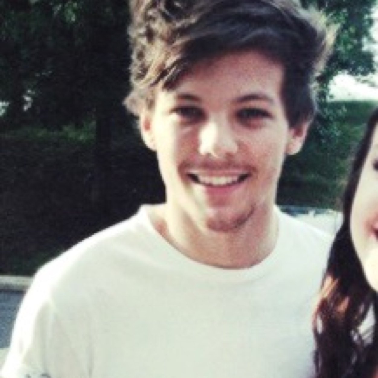 FOLLOW @wydtommo