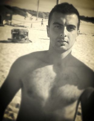 BidineZinou's profile picture. bref ..c moi  :)