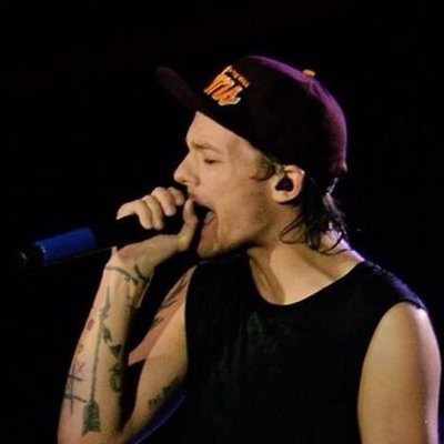 i was @cupcakewank but now im @vividlxrry so follow me there bc we can b friendz @vividlxrry @vividlxrry @vividlxrry