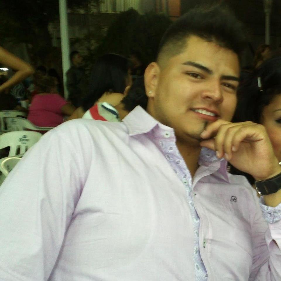 Rodrii__Laco's profile picture. • Ser feliz es tener la madurez de decir ME EQUIVOQUÉ, la osadía de decir PERDÓN y la capacidad de decir TE NECESITO.