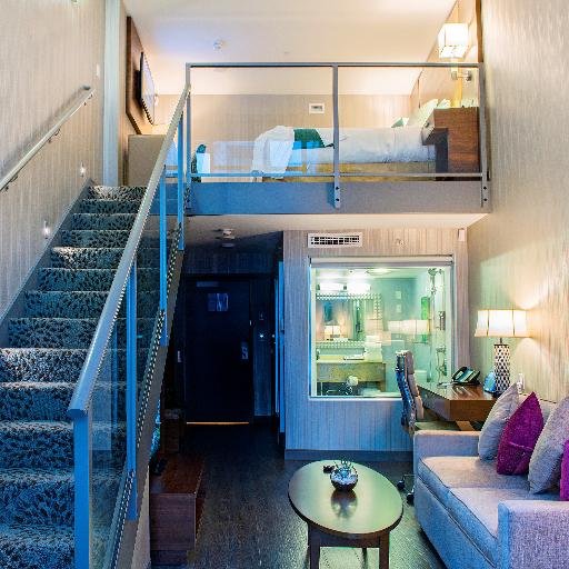 Welcome to Hotel BLU, Vancouver’s newest boutique hotel. Where luxury and technology meet sustainability.
