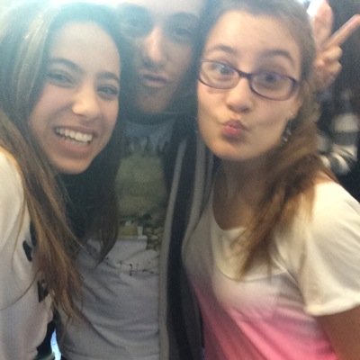 ``tinha que ser fã dos mais loucos´´ dudinha e laurinha || MCA