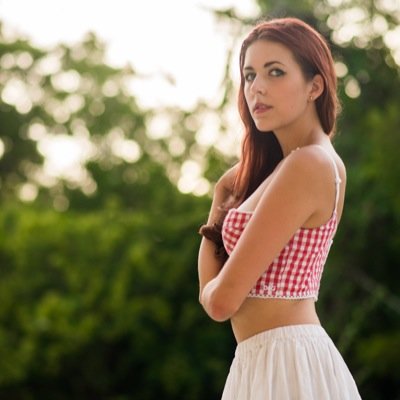 Jozamonster's profile picture. I tweet a lot and it makes sense #nonconformistpeanutbrittle