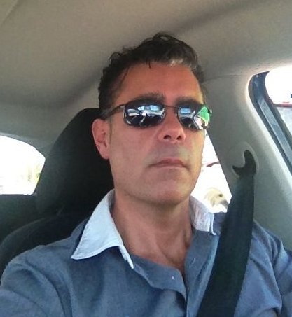 PhD. Atomic, Nuclear and Theoretical Physics. Entrepreneur and Innovator. Science Automation and Robotics. Hooked on technology, life and love.