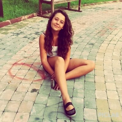 Aşırı hissiz, deli dolu ,güleryüzlü , kendi halinde biriyim.  Voleybolcuyum FENERBAHÇE TALADRO SEHABE HIDRA ELLERAN ♥♥♥ #Followme