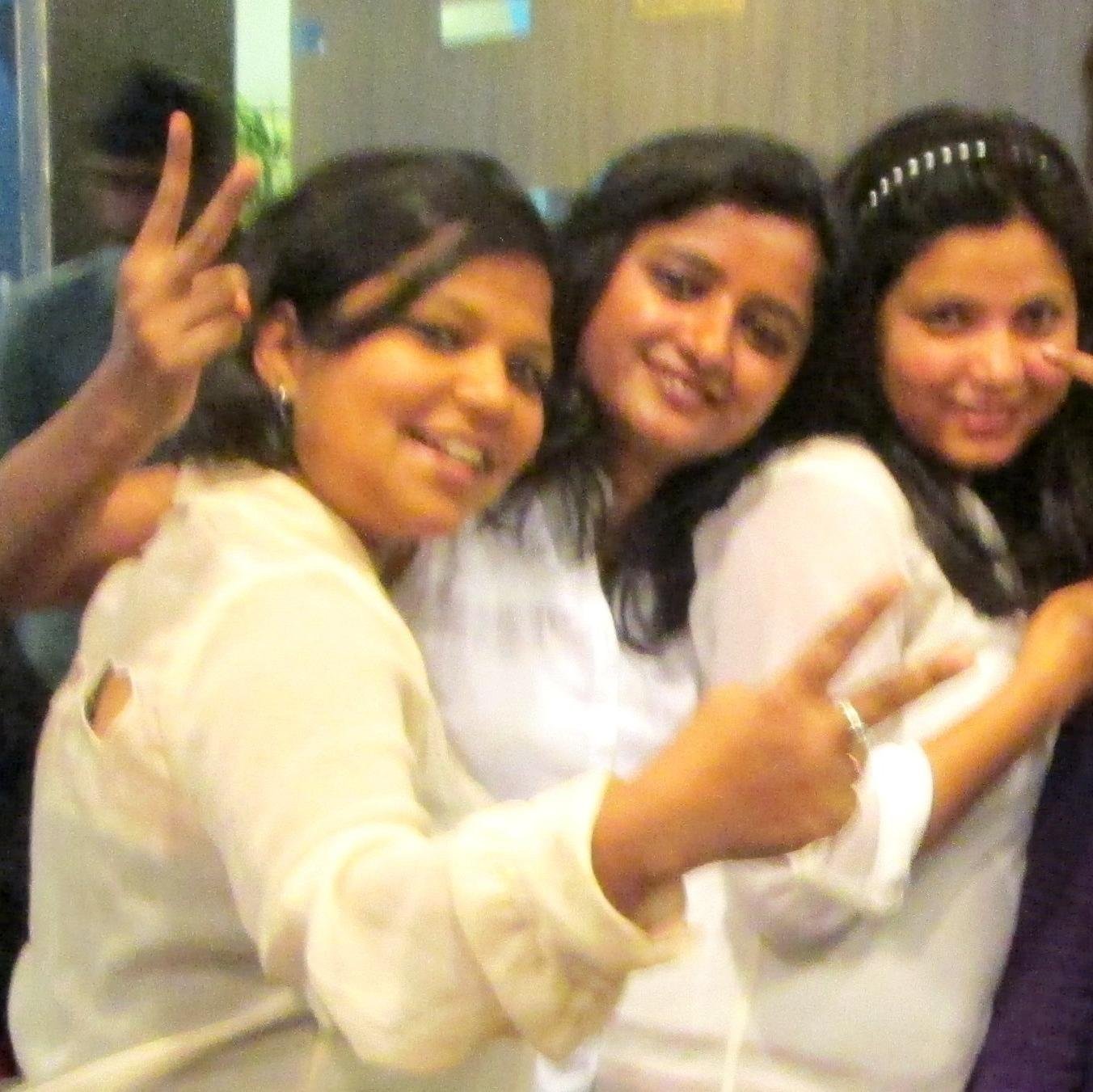 wht to writ? ........thr is no word in dic tht i can wrt for me......