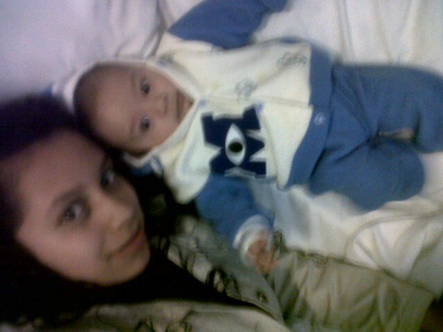 BuEnA pErSoNa, DiVeRtIdA e InTeLiGeNtE :) :*