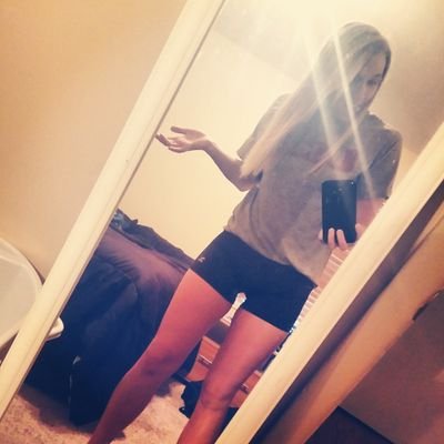 Find a heart that will love you at your worst and find arms that will hold you at your weakest❤
