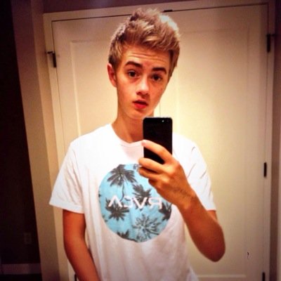 Congrats on your Jack J follow! You deserve it! I hope This made you smile :)~ @voguematt