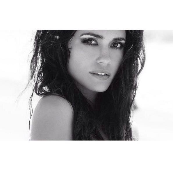 ▲ Votre premier compte source sur la belle Torrey Devitto. Actrice à One Tree Hill, Beautiful People, PLL ou même TVD  •  ▼