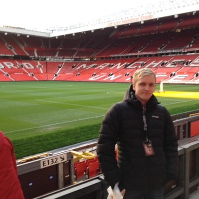Alfirislov's profile picture. HMS Ingeniør av yrke, lidenskapelig Manchester United supporter.