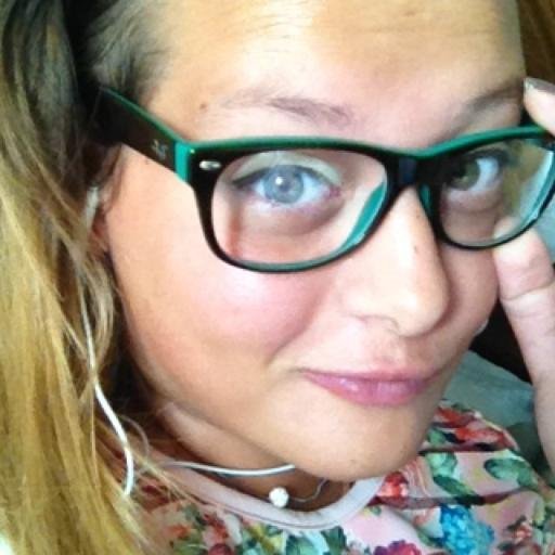 Paauline67's profile picture. Follow me please !!  I Follow Back :D