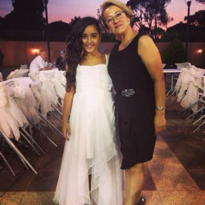 AzraMutluay's profile picture. 