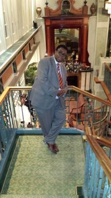 KalalNsenda's profile picture. Professeur architecte