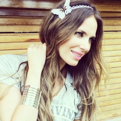 El numero oficial de vanesa romero si lo quereis saber seguirme y os lo digo por privado