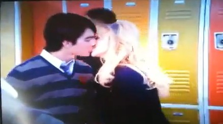 FakeChelsStaub's profile picture. I'm Chelsea Staub:)  I love, Romance, guys, and fun. xD I'm single.