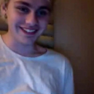 FREE FOLLOW @recklesslyirwin