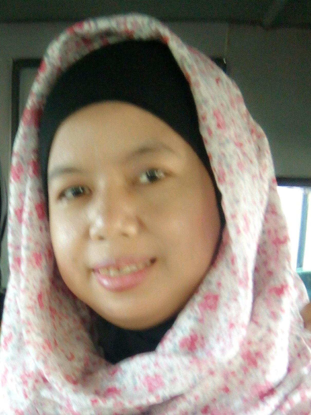 Hey My name is Jeni Retno Siswi a mom and a good wife D just follow me tweeps :