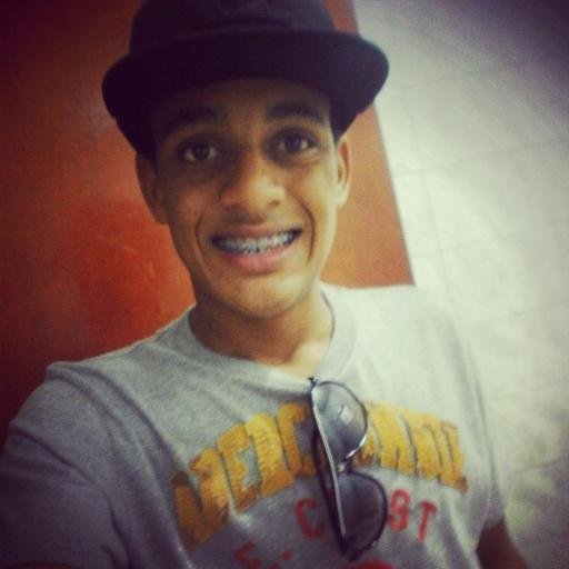 as vezes sou chato e as vezes também. não respondo seguindo porém sigo todos de volta, se não gosta de mim problema é seu.
