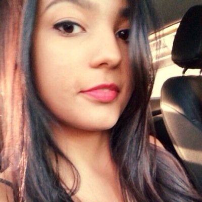 18, estudante de moda.