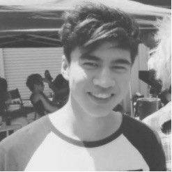 calumsicecream_'s profile picture. follow @queenlucel