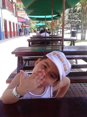 dianabautis's profile picture. feliz ok