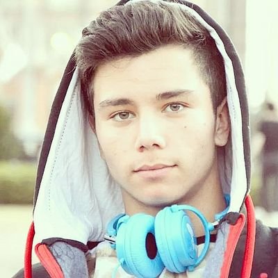 Bra_Edlp's profile picture. *FACEBOOK*: http://t.co/lHip9E2c2V *ASK*: http://t.co/xnoaPT3BYy INSTAGRAM: http://t.co/7X57Ywm5bL #JSV11 #EDLP #7a0